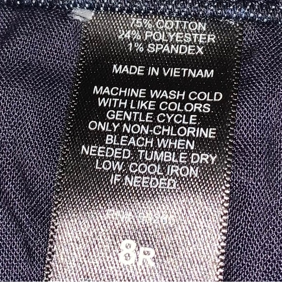 Express Slim Flare Mid Rise Size 8R - Picture 6 of 10